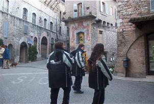 Tra le strade di Assisi